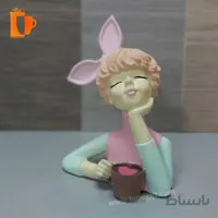 مجسمه پلی استری دختر قهوه به دست