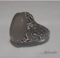 انگشتر نقره دستساز قلمزنی با نگین عقیق دودی قم کد ۱۰۹۷۵