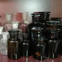 شیشه پودری و شیشه مایعی آزمایشگاهی
