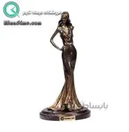 مجسمه زن فشن برند گلدن گیفت کد 406