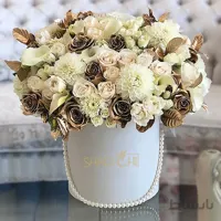 باکس گل رز سفید و طلایی طرح دار شماره ۱۱۴