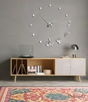 ساعت دیواری تایپوگرافی طرح گیتی