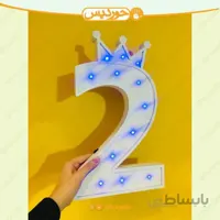 استند اسم عدد تک چراغ دار