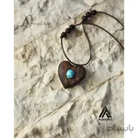 گردنبند چوبی طرح قلب فیروزه نشان