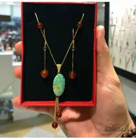 گردنبند و گوشواره ی عقیق با مدال فیروزه