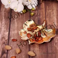 برگ نیلوفر طلایی کوچک