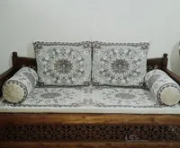 تشک نمدی و بالش کرمی تخت سنتی