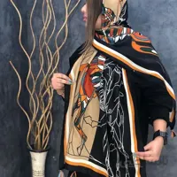 شال نخی منگوله دار