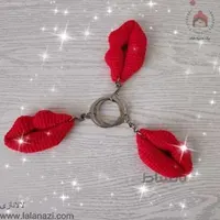 عروسک بافتنی آویز لب ( کد 90030 )