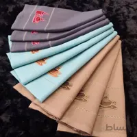 دستمال آشپزخانه تکه دوزی شده رزین تاژ 60*90 خردلی کتان