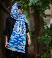 شال با طرح خوشنویسی ابی