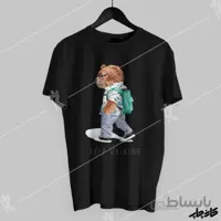 تی شرت تدی پیاده روی میکند