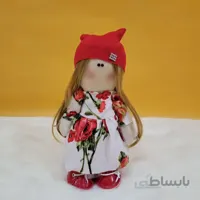 عروسک روسی دختر کوچولو با لباس سفید گل گلی ( ارتفاع ۳۰ سانتی متر )