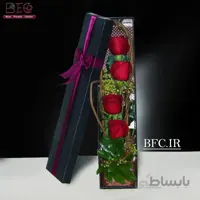 باکس گل جعبه کادویی با 4 شاخه رز هلندی قرمز