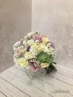 دسته گل عروس مرواریدی