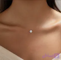 گردنبند تک نگین نخ نامرئی