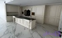 کابینت در۴قسط طرح چوب با جزیره وسرستون وکیوم ورنگ کد.۵۱۶