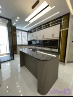 کابینت ام دی اف و هایگلس مات وبراق دو پله وساده با صفحه کدWE4343