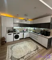 کابینت هایگلس سفیدومشکی دوپله کدF ۱۸۴