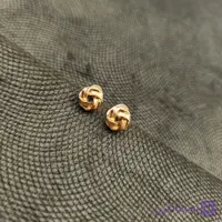 گوشواره میخی طرح کلاف