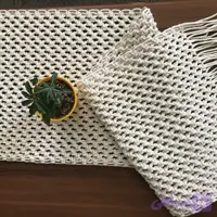 رانر مکرومه بافته شده با نخ اعلا ابعاد ۱۳۰ سانت در ۳۵ سانت ( با احتساب ۲۰ سانت ریشه )