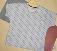 تیشرت زنانه نخی طرح هندسی مربع