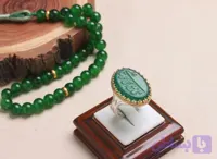 انگشتر آلیاژی باسنگ عقیق سبز حکاکی علی و مع الحق و الحق مع علی رکاب تاج برنجی کد 7509