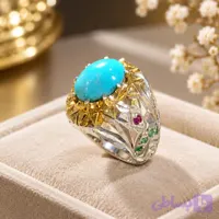 انگشتر نقره باسنگ فیروزه و سنگ بغل یاقوت و زمرد آبکاری طلایی کد 7499