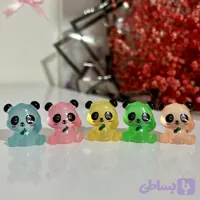 پاندا شبتاب نشسته