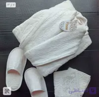 حوله تن پوش کلاهدار نیم ست باکیفیت عالی نرم آبگیری بالا دارای حوله دستی بزرگ و دو عدد پاپوش بسیار باکیفیت
