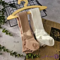 جوراب شلواری میله ای