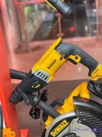 دریل بتن کن سه کاره دیوالت با سیم پیچ تمام مس مناسب لوله کشی و ساختمان سازی مدل dewalt