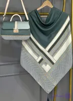 ست کیف و روسری زنانه طرح جدید ورساچه تیبا کله غازی روسری زنانه کله غازی کیفیت عالی کد mo1035