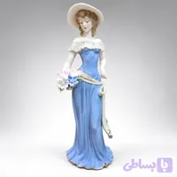 مجسمه چینی بانوی گل‌به‌دست سایز بزرگ با لباس آبی و کلاه