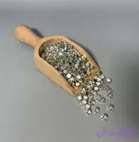 نگین اتریشی نقره ای سایز 40