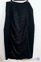 دامن زنانه کرپ مشکی گیپور دوزی اورسایز
