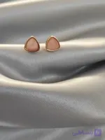 گوشواره میخی کوچک دور طلایی با نگین صورتی