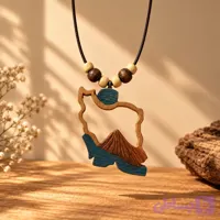 گردنبند چوبی ایران