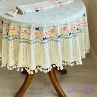 رومیزی مخمل شانل ضدلک طرح بابونه گلبهی زرد گرد