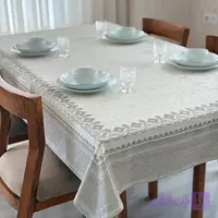 رومیزی مخمل شانل ضدلک110*110طرح حاشیه نقره‌ای