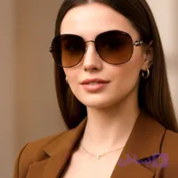 عینک آفتابی اورجینال زنانه فلزی ظریف دسته زنجیری منحنی قهوه‌ای