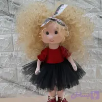عروسک مهرب 35 سانت با موی فر با لباس قرمز مشکی و کفش چرم