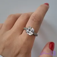 انگشتر جواهری تک نگین
