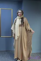 مانتو عبایی دلتا جولیا | رنگ کرمی مناسب مجالس شاد در سال ۱۴۰۵