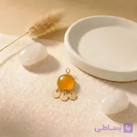 آویز طلا عقیق زرد | پلاک ظریف و اصیل طلای ۱۸ عیار