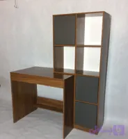 میز تحریر وکتابخانه