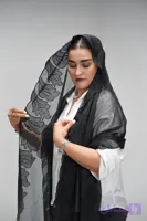 شال حریر برگ برجسته