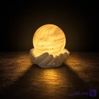 آباژور سنگ نمک مدل ماه در دست بهمراه هدیه