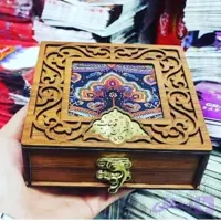 جعبه کادوئی زعفران با ظرف شکلاتی و هاون نقلی مناسب هدیه