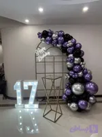 دکور بادکنک آرایی تولد پنجره